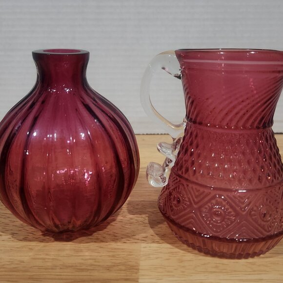 Lot of 2 Vintage Pilgrim Cranberry Colored Full Belly Ribbed Glass Vase/Creamer - Picture 3 of 5